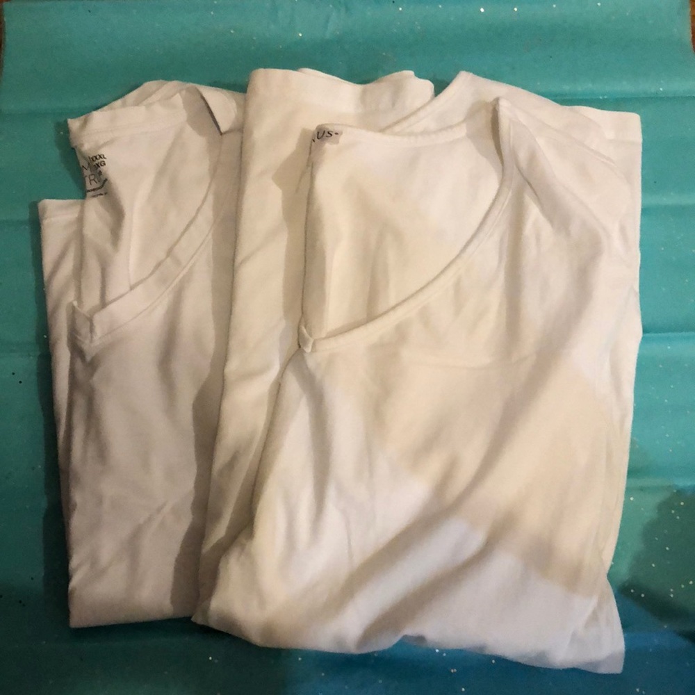 Set of two white tee shirts size 3x